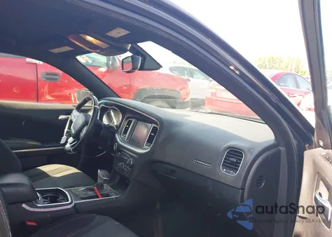 2016 Dodge Charger Sxt z USA, uszkodzony, nr VIN 2C3CDXHG6GH174032